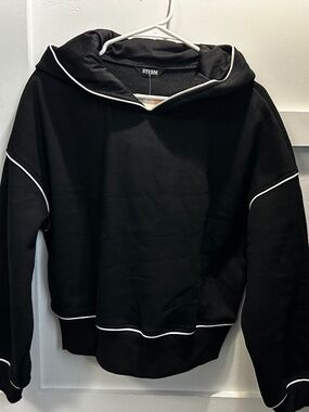 NWT Black Cropped Hoodie w/White piping, SZ s